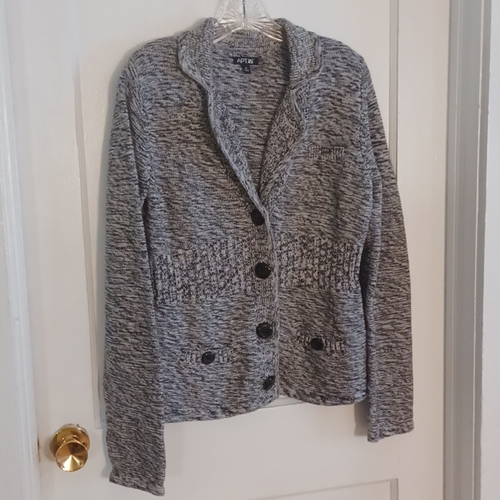 Apt. 9 sweater women's size medium black and white